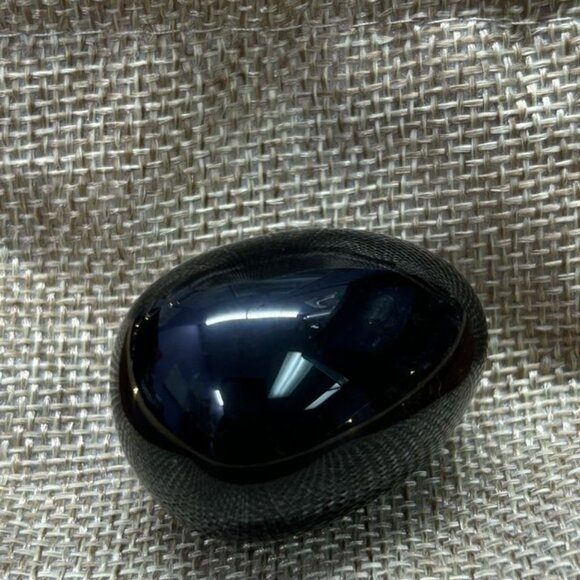 Black Obsidian Crystal Egg With Stand & Burlap Pouch - Picture 4 of 6